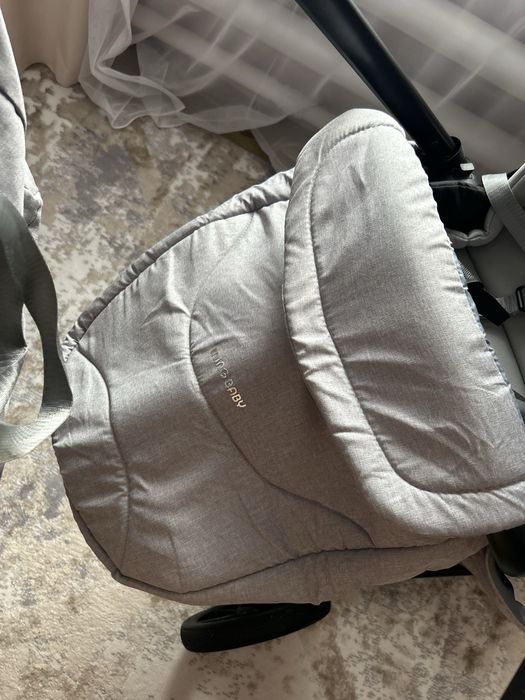 Продам коляску прогулочную с чехлом для ножек и сумкой