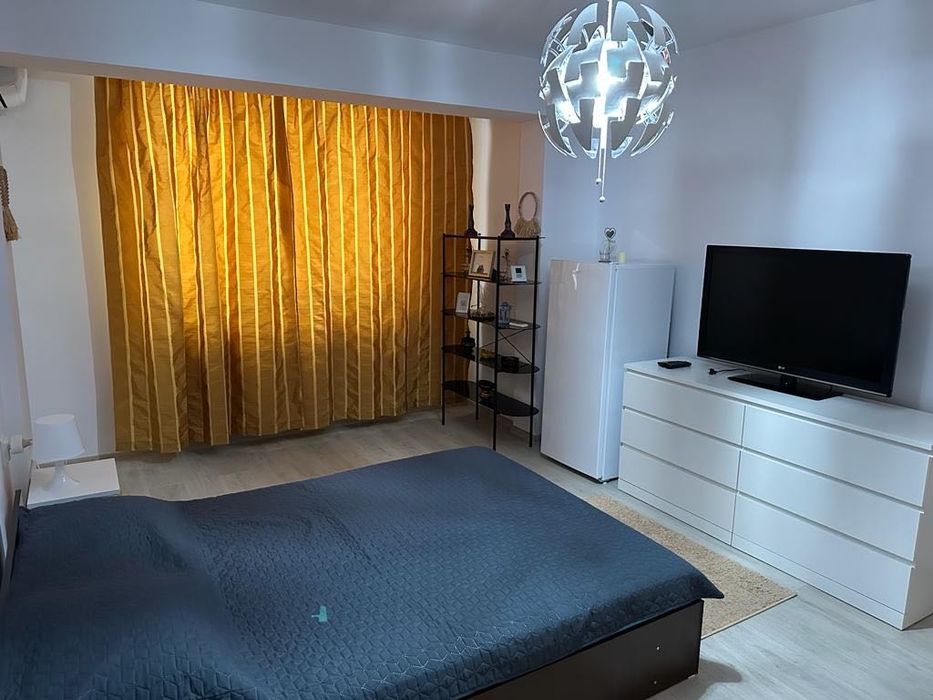 Închiriez apartament 43m