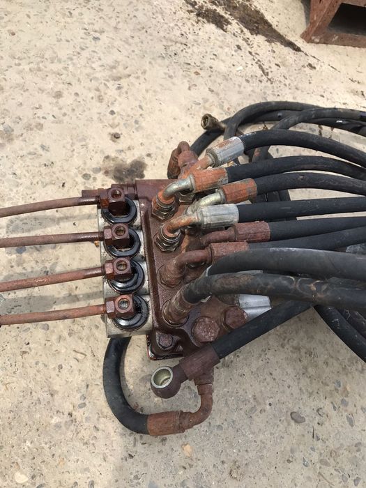 Distribuitor 4 manete cu furtune