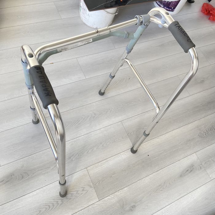 Ходунки для взрослых