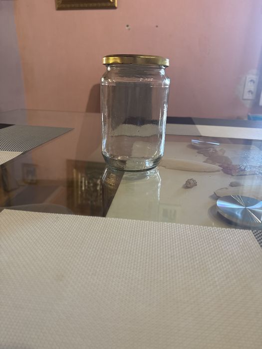 Буркани различна големина