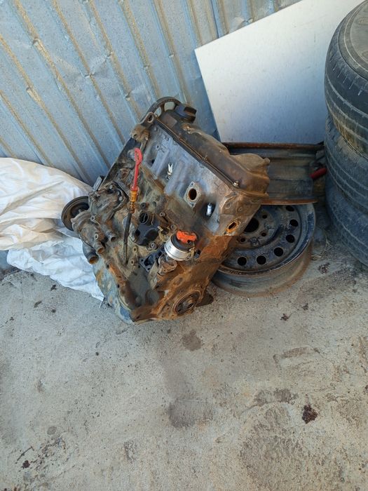 Двигатель на запчси