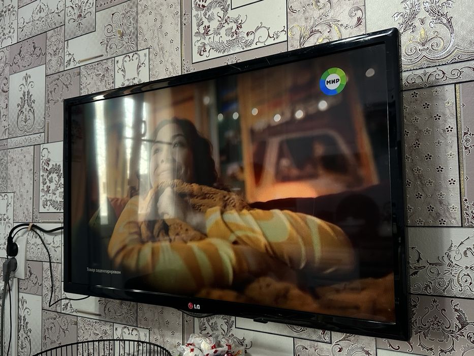 продам телевизор