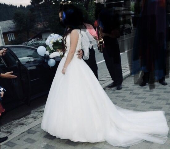 Rochie mireasa cu trena