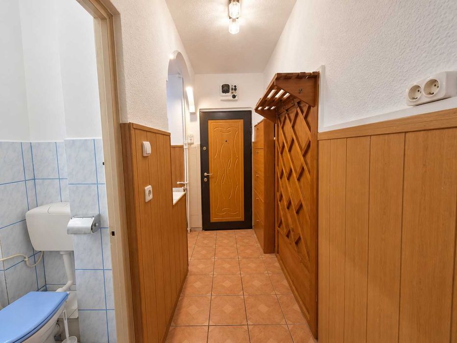 Apartament de vanzare 2 camere Cedonia etaj 1 fara mobilier