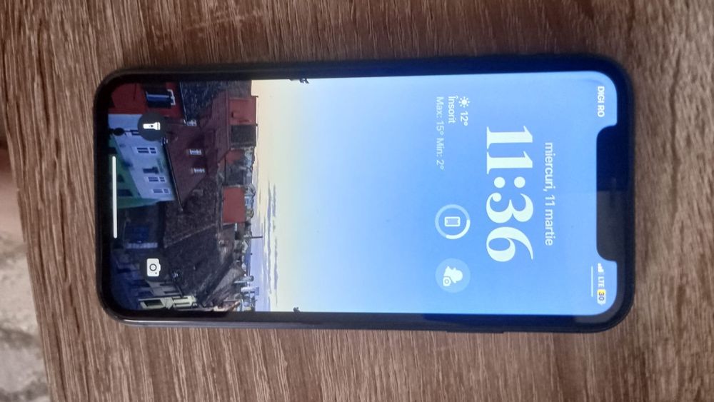 Vand iphone 11 de 128gb