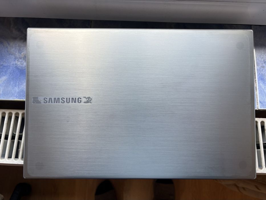 Laptop Samsung cu procesor I7,