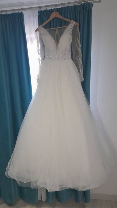 Rochie de mireasa de vanzare stare buna pret negociabil”