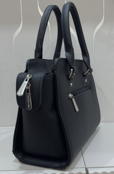 Продам сумку Michael Kors