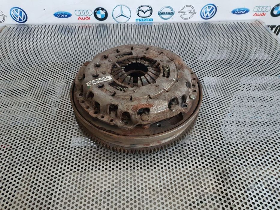 Kit Ambreiaj Volanta Masa Dubla BMW E90 E91 E87 E60 E61 F10 2.0 Diesel Motor N47
