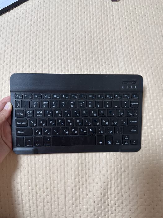 Продам bluetooth клавиатуру для планшета и ноутбука