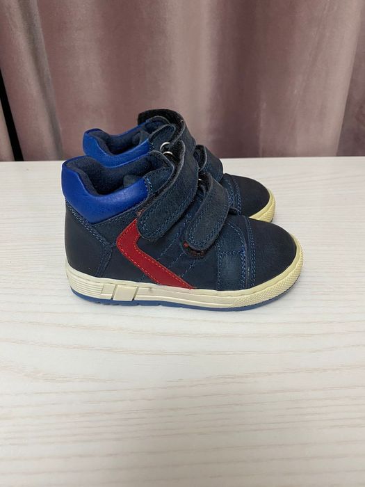 Ботинка для мальчика