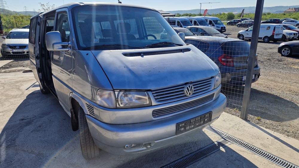 Dezmembrari Vw T4 Caravelle 2.5 D 102Cp ACV 1999, manual
