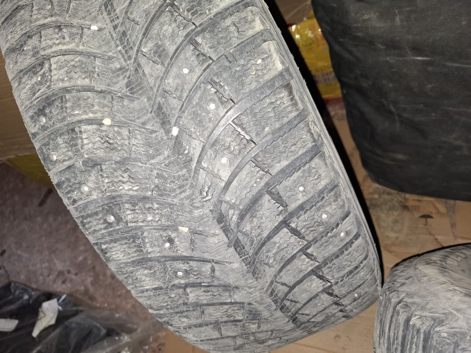Шины 265/60 R18.