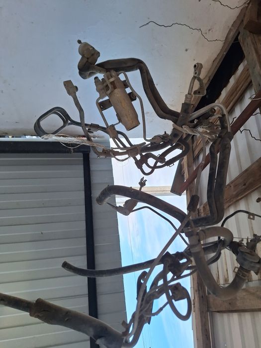 Запчасти на тойота карина е.