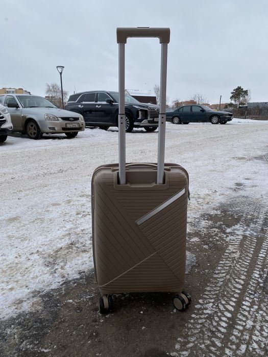 срочно продаю Чемодан от QAZAQSUMKA