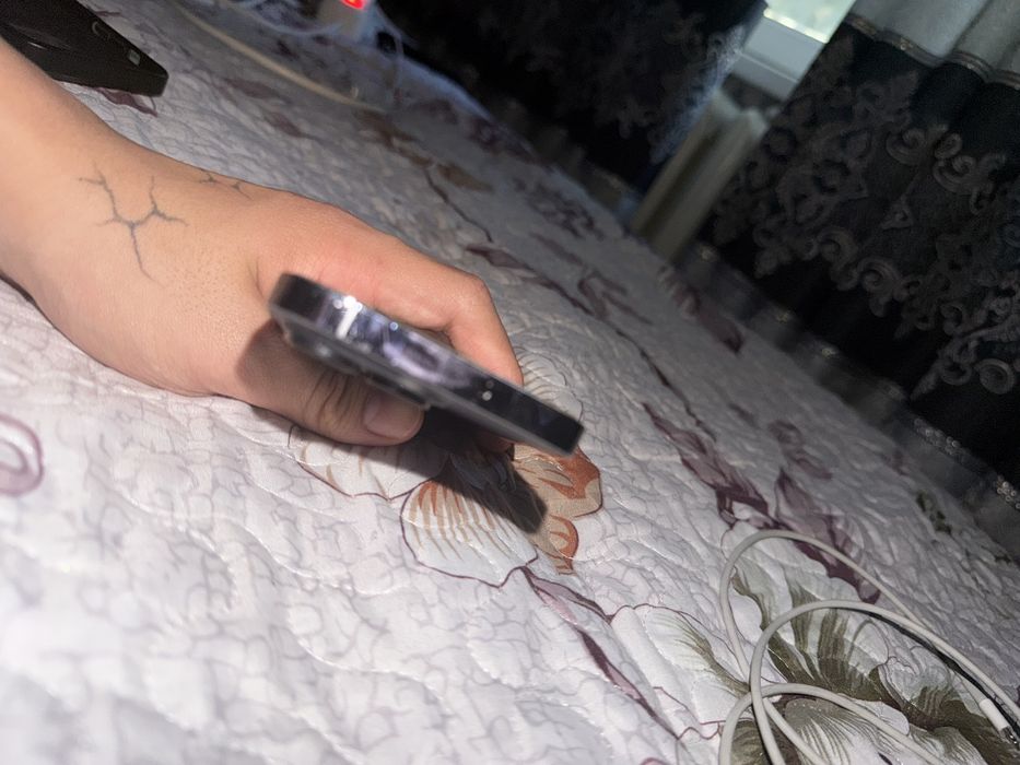 Iphone 14 pro (битый)