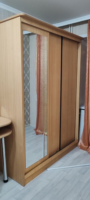 Продам спальный гарнитур