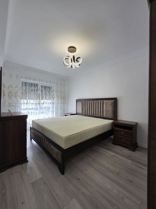 Apartament 2 camere mobilat, lift si parcare inclusa