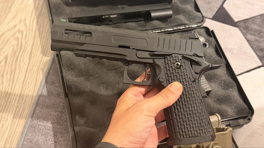 Pistol airsoft novritsch SSP-1 CO2