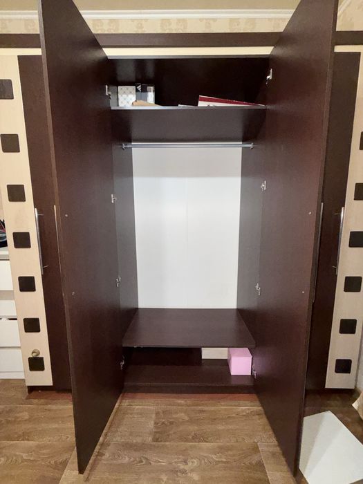 Шкаф купе с зеркалом