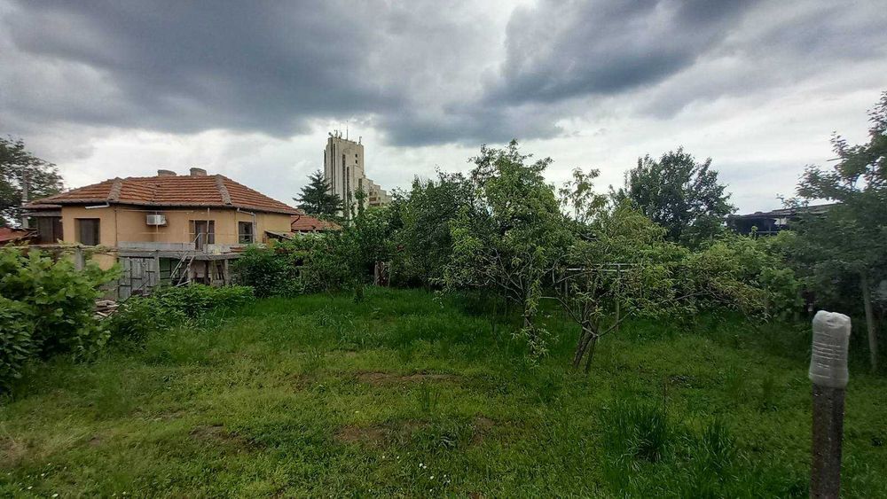 УПИ 600 кв.м с гараж в кв. Житница