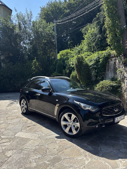 Infiniti FX 30dS/ 360 камера/ Distronic/ Bose/ Реални КМ