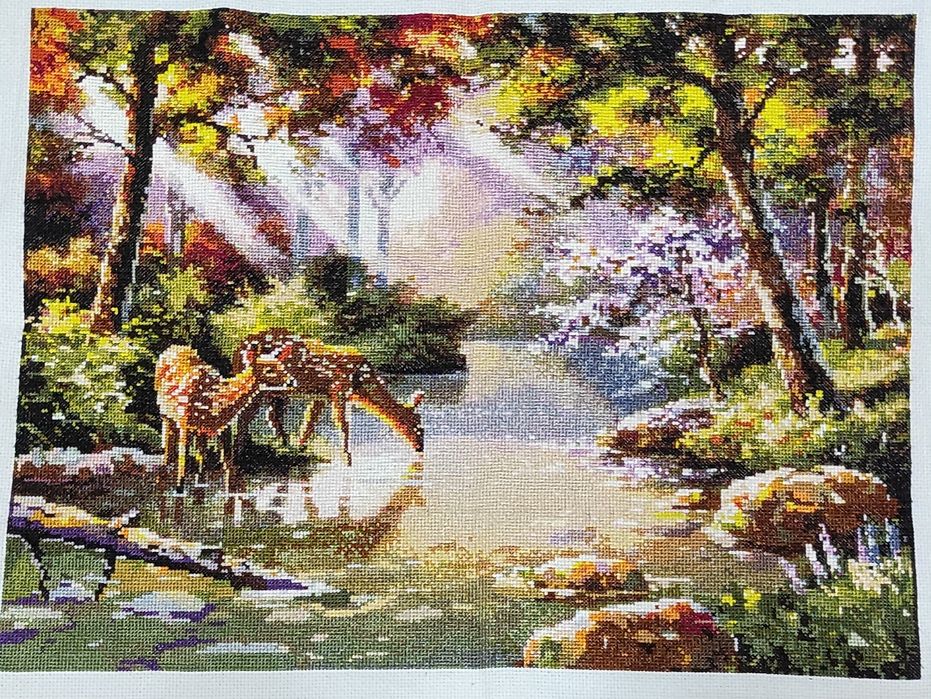 Продам вышитые картины без рамок