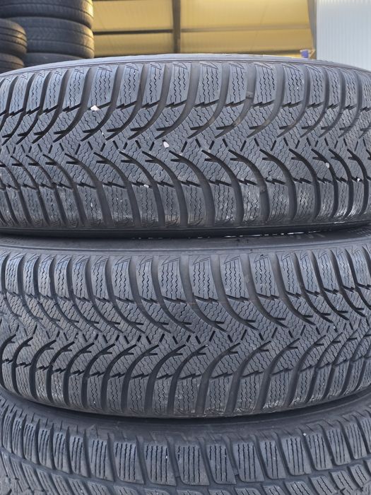 2 Броя 215/60/17 Kumho 8mm 2020 DOT