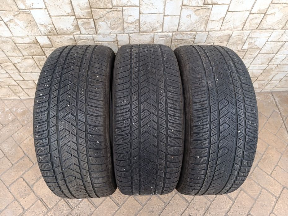 Зимни гуми Pirelli 285/45/22  Scorpion