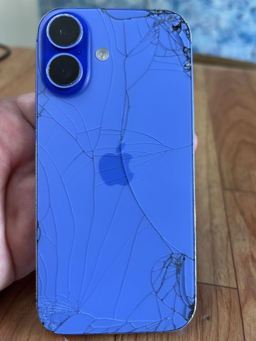 Iphone 16 Ultramarine