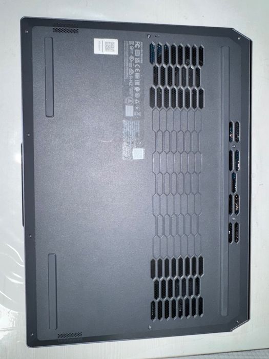 Vand/Schimb cu Macbook Laptop Lenovo LOQ 15ARP9 RTX 4050 1TB SSD