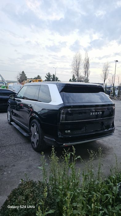 Zeekr 9X Ultra Hybrid Hyper dan bitta oldingi pozitasiya