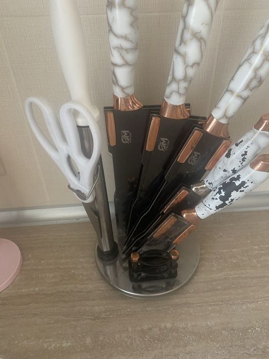 Продам нож набор