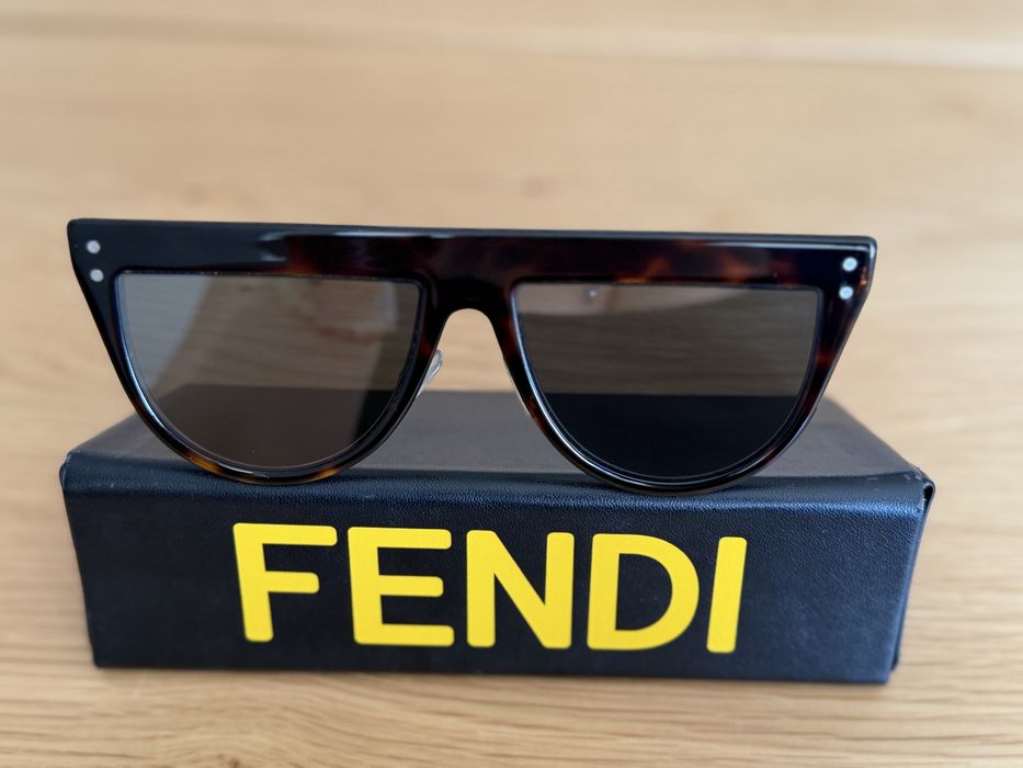 Оригинални слънчеви очила Fendi