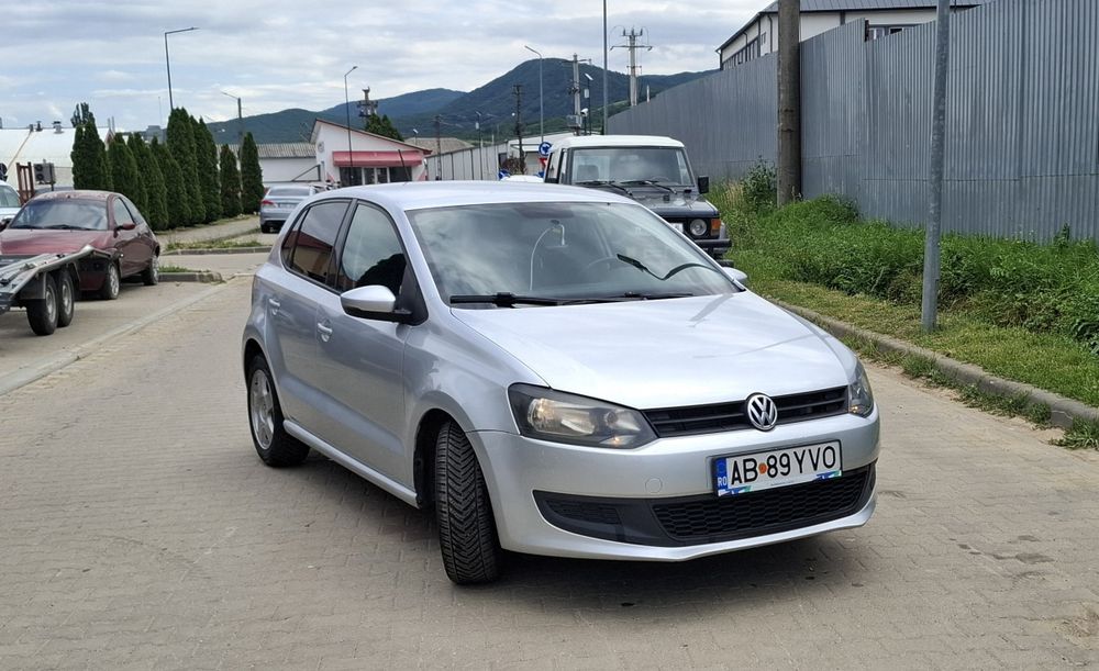 VOLKSWAGEN Polo 2012 — imagine 2