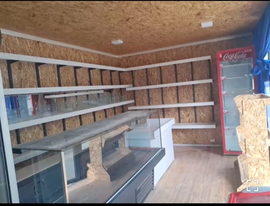 Ko'chma do'kon sotiladi