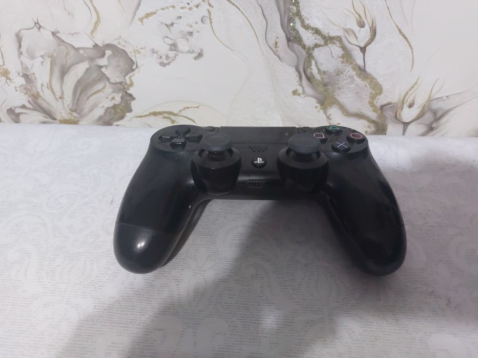 Продам пс4 срочно fat могу понизить цену