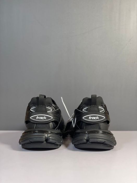 Balenciaga track led