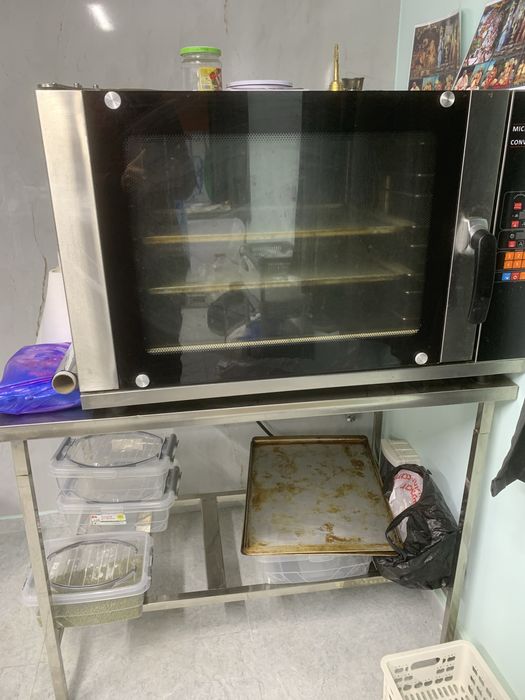 Конвекционная печь с паром