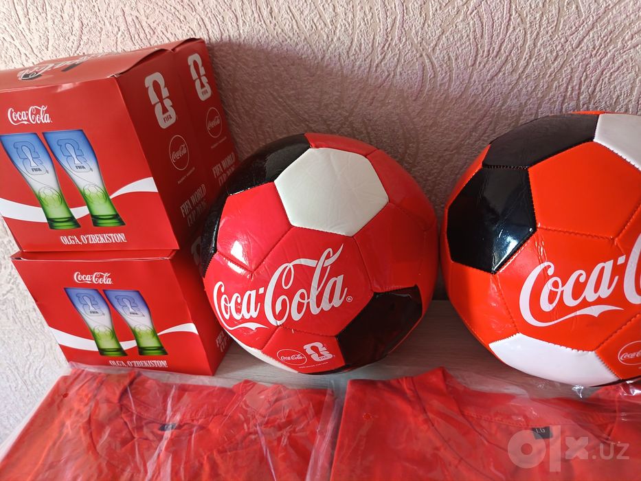 Продам мячь от Coca-Cola новый.