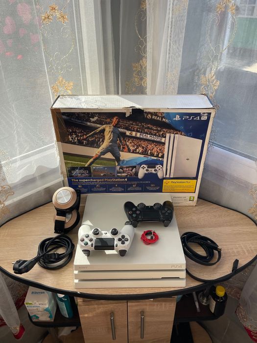 Ps4 pro 1 tb 2 manete