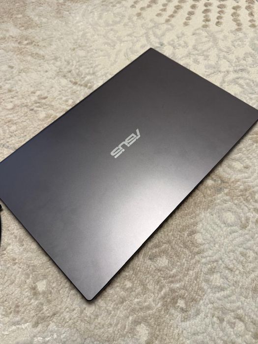 Ноутбук ASUS