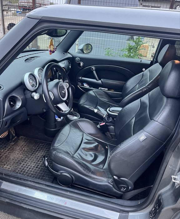 Mini Cooper S 1.6 Benzină 170CP Automată 2005 Panoramic