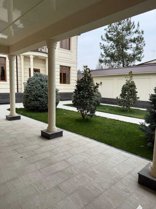 Сдаю свой дом на Центре Луначарском на долгий срок срочно