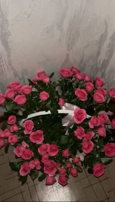 Кустовая роза свежий