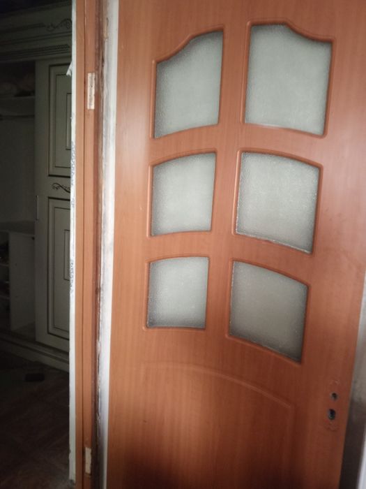 Продам двери 5 штук