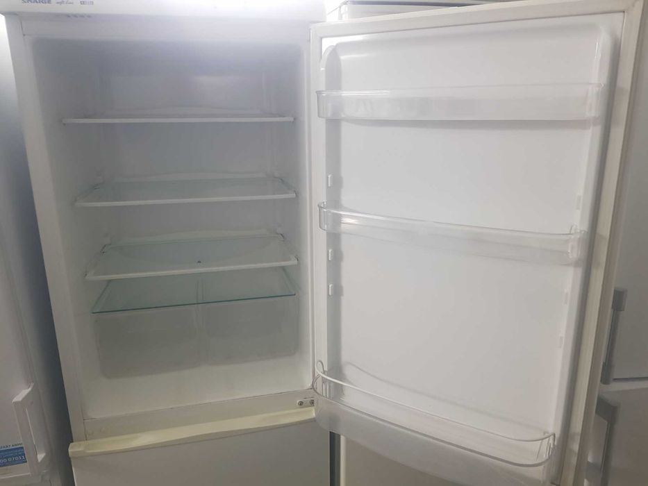 Хладилник с фризер SNAIGE