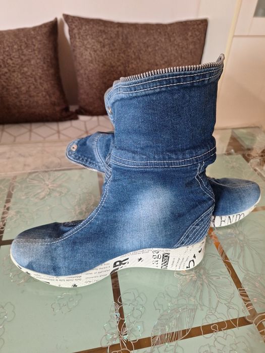 Продавам кецове и обувки