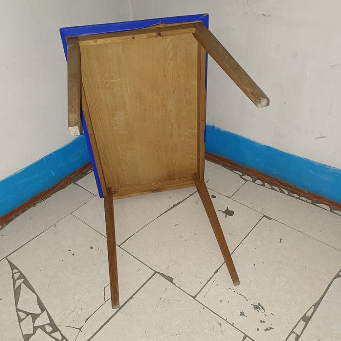 Стол деревянный стол